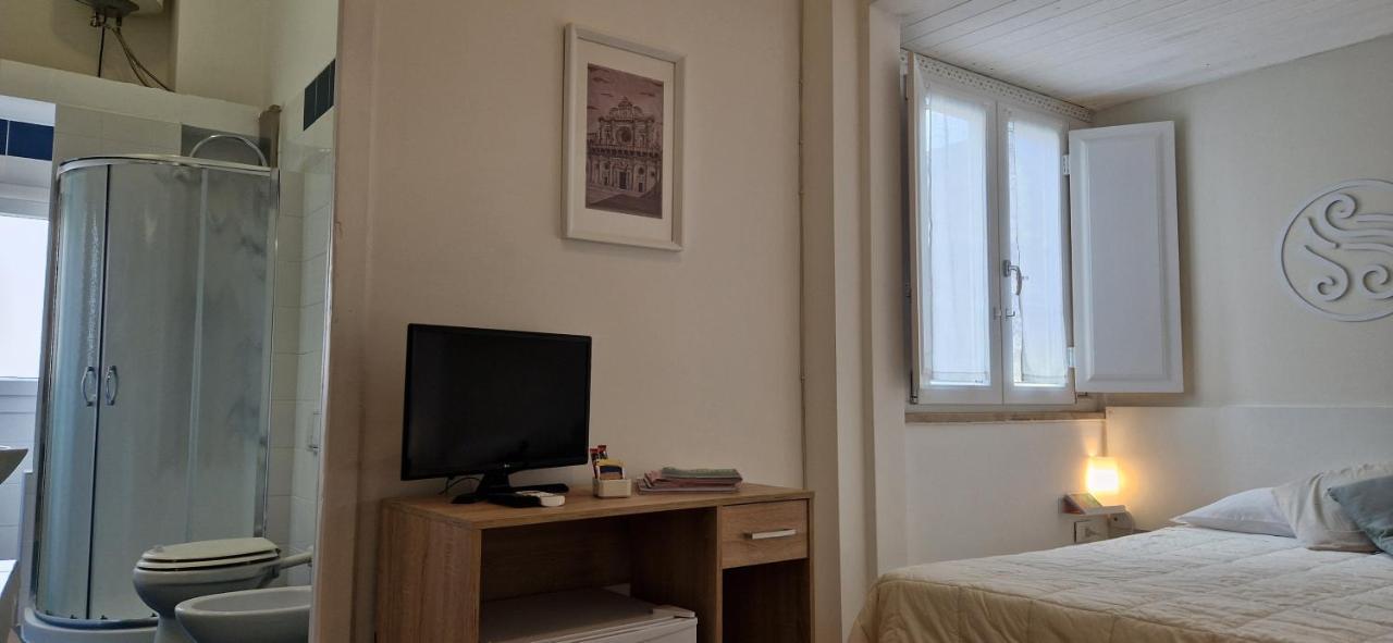 Diaz Rooms Лече Екстериор снимка