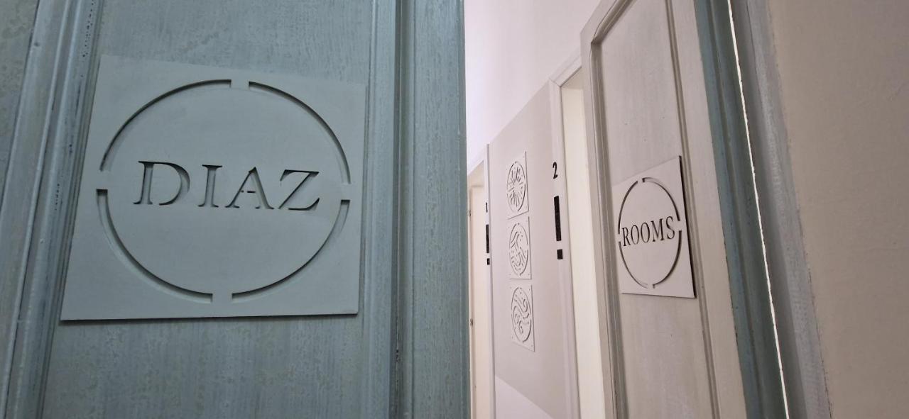 Diaz Rooms Лече Екстериор снимка